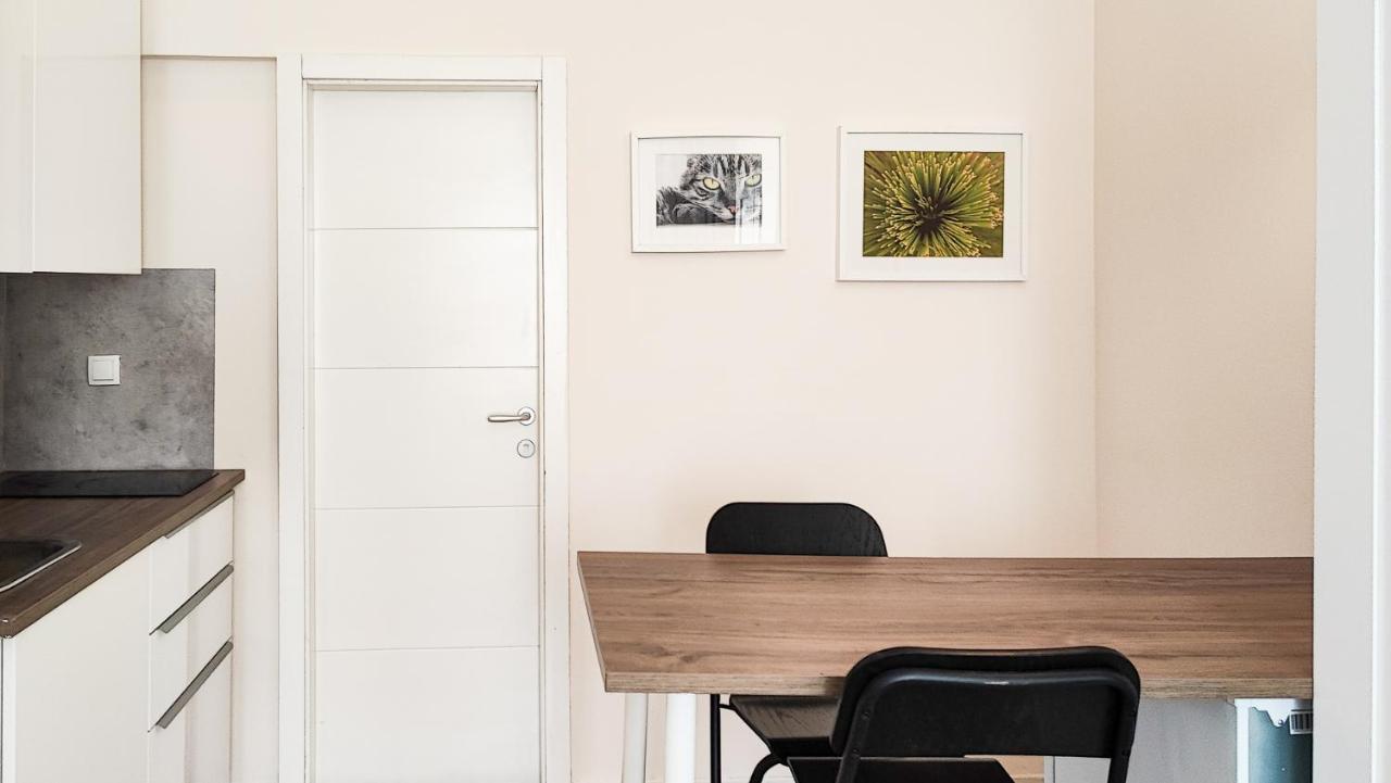 Filinhome Papa Studio 1 Novi Sad Luaran gambar