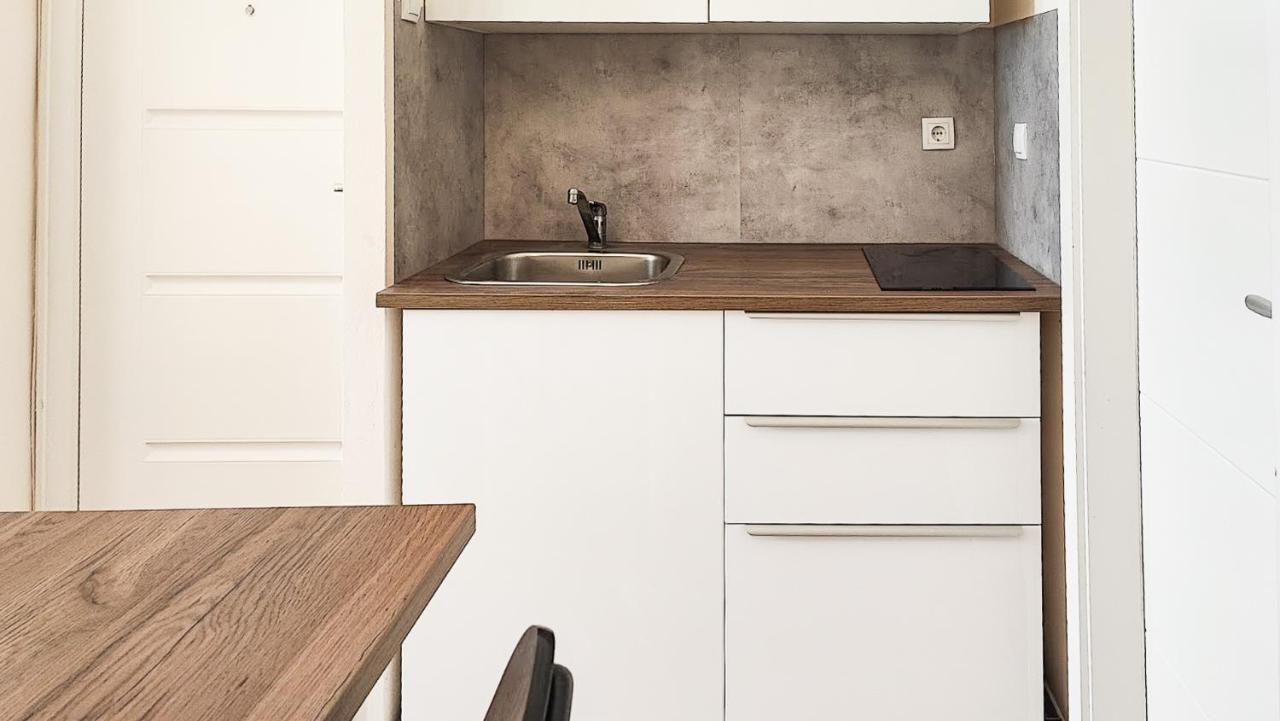 Filinhome Papa Studio 1 Novi Sad Luaran gambar
