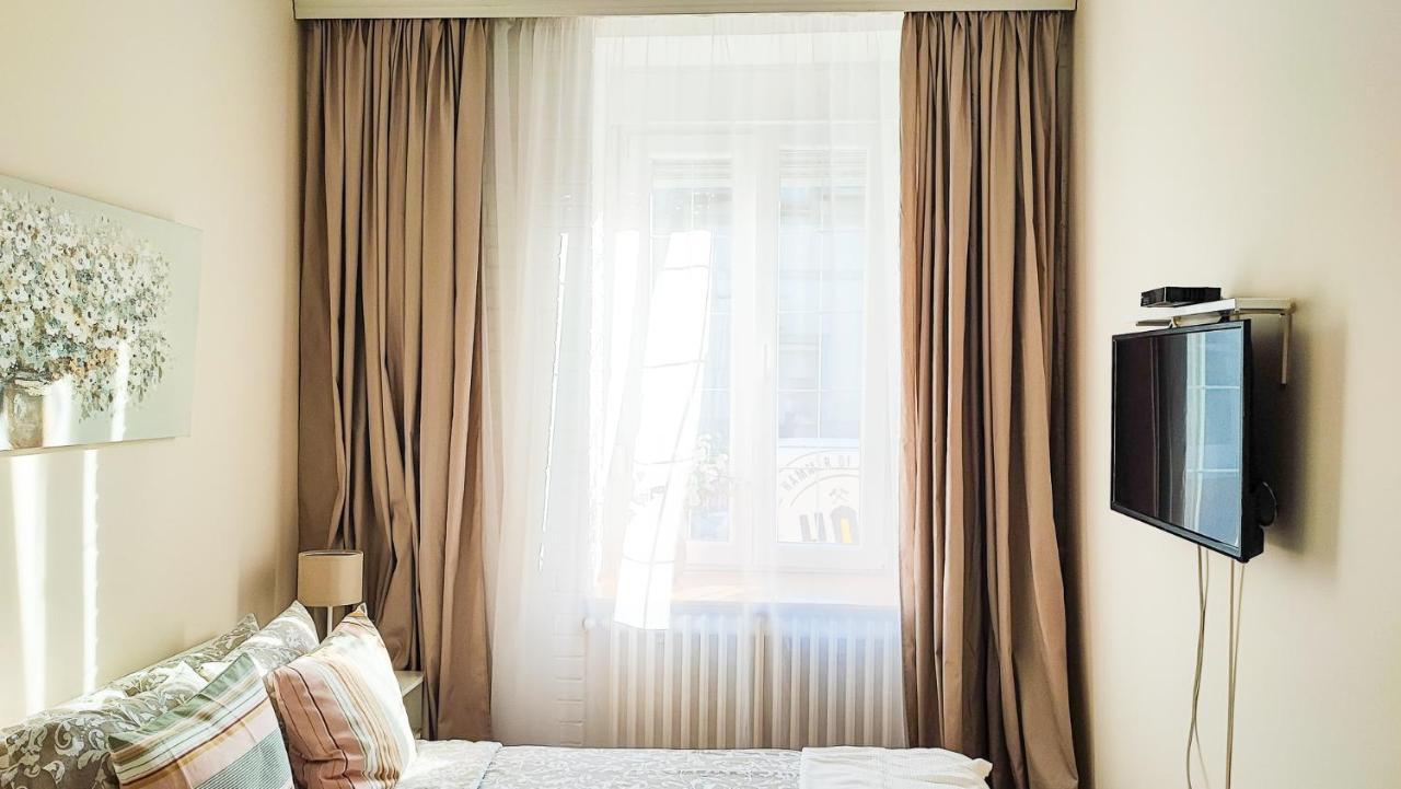 Filinhome Papa Studio 1 Novi Sad Luaran gambar